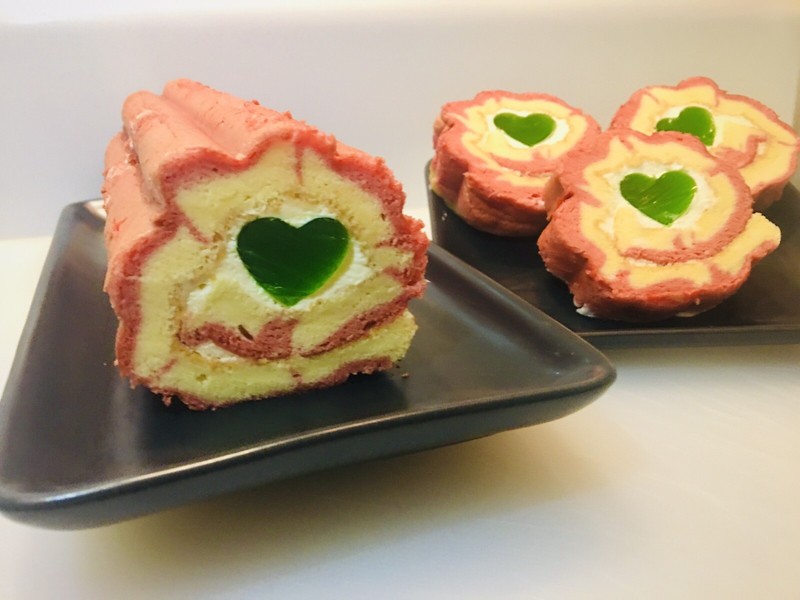Sakura Roll Cake / Swiss Cake Mould / Chiffon Roll Cake 30cm gallery