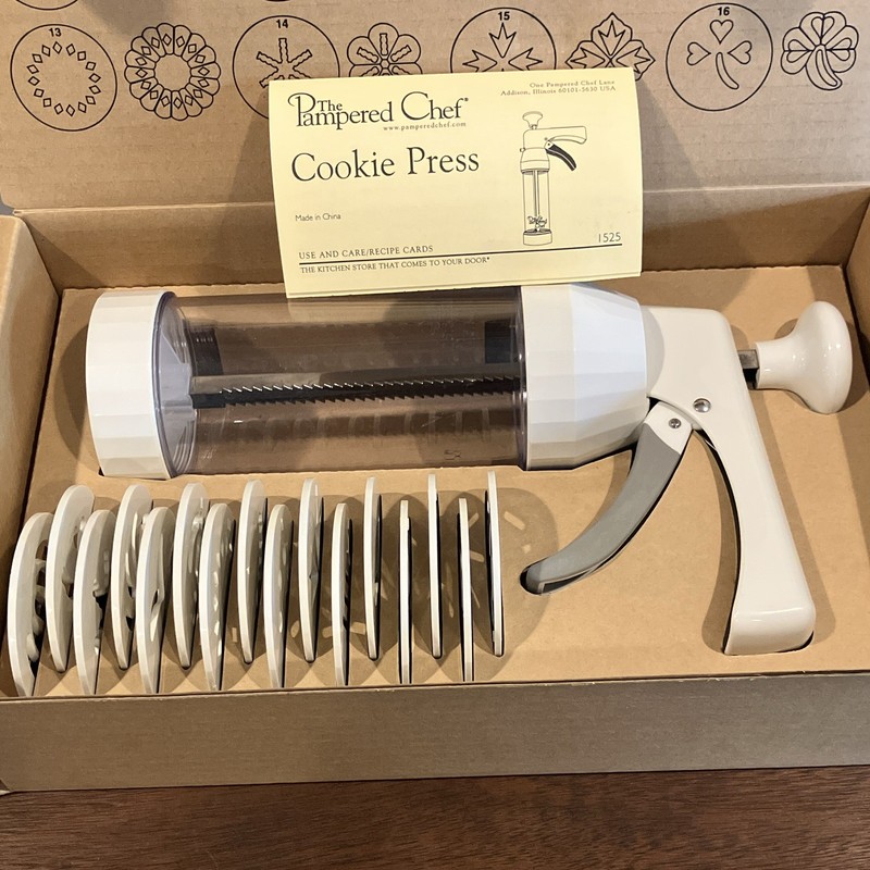 The Pampered Chef Cookie Press Set Model 1525 w/ 16 Discs, Handle, Holiday gallery