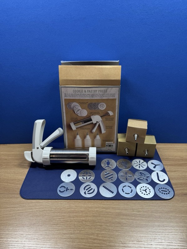 WILLIAMS-SONOMA Cookie & Pastry Press and Decorating Tool New Open Box gallery