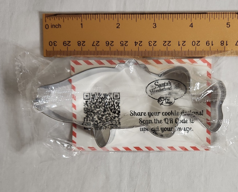 Bass Pro Shop Cookie Cutter /w Recipe NEW Santa Fish Cookies 5″