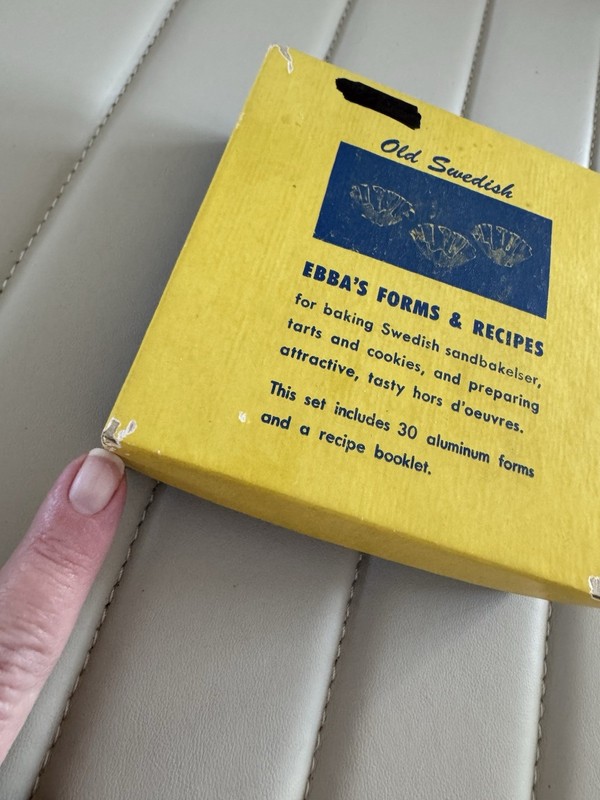 Ebba’s Forms & Recipes Old Swedish - 30 Small Aluminum Baking Forms gallery