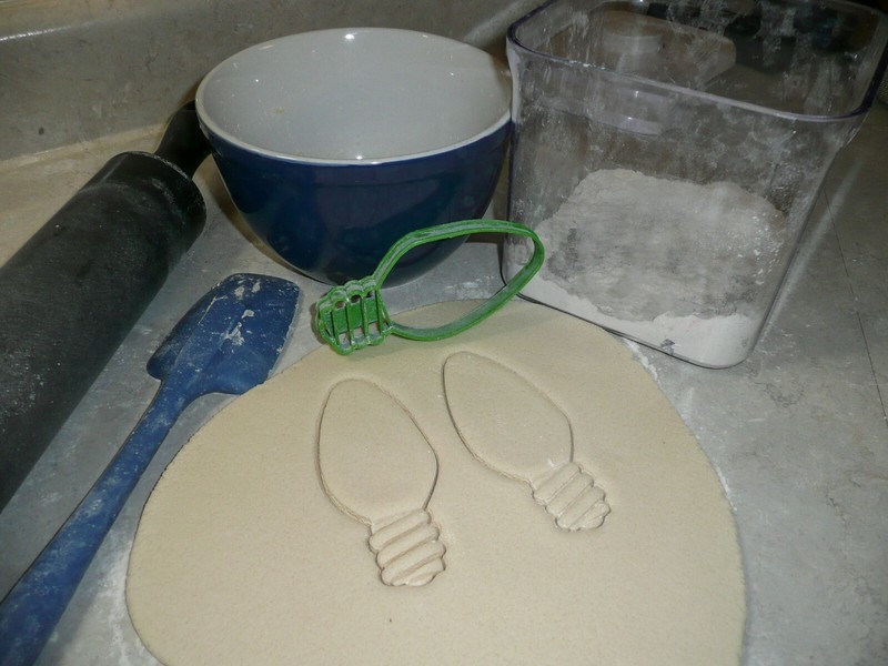 CHRISTMAS BULB STRING LIGHTS TREE HOLIDAY DECOR BAKING COOKIE CUTTER USA PR2085 gallery