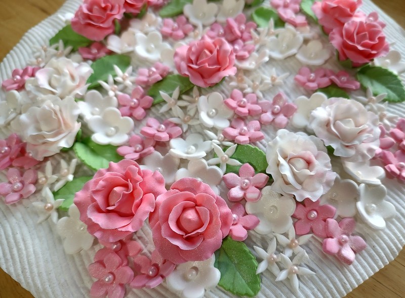 GUM PASTE ROSE ASSORTMENT CAKE DECORATING KIT: Decorate Your Own Cake/Cupcakes!! gallery