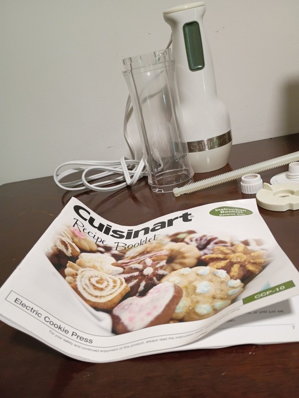 Cuisinart CCP-10 Electric Cookie Press Complete w/ 12 Discs & 8 Decorating Tips gallery