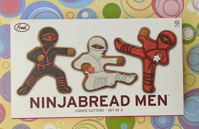 Ninjabread Men Cookie Cutters Karate Ninja Martial Arts Set of 3 Plastic NEW