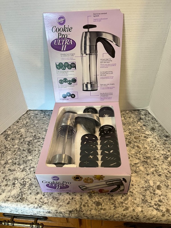 New in Box SEALED Wilton Pro Ultra II Cookie Press baking retro holiday baking gallery