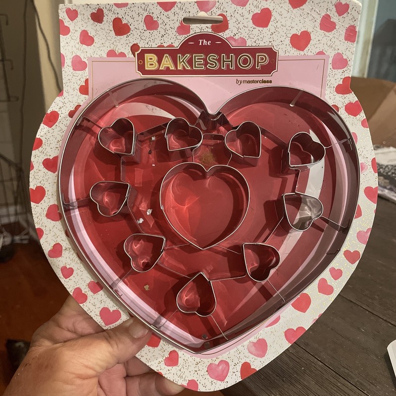The Bakeshop Stainless Steel Cookie/Pie Cutter Multiple Hearts 6”x 7.5”. New