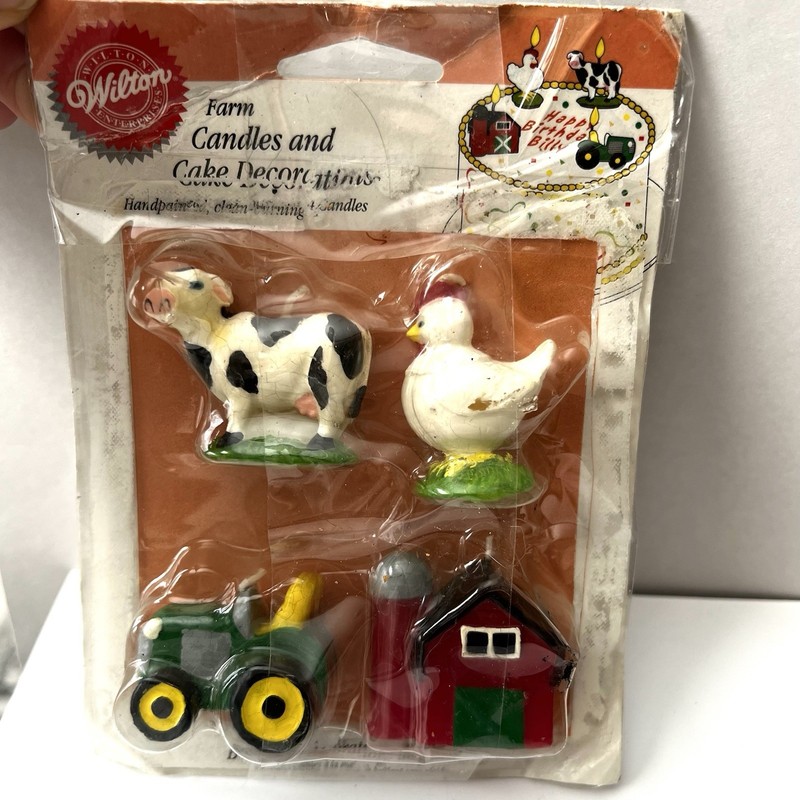 VTG 2004 Wilton Farm Candles Cow Chicken Tractor Barn Cake Birthday Cottagecore gallery