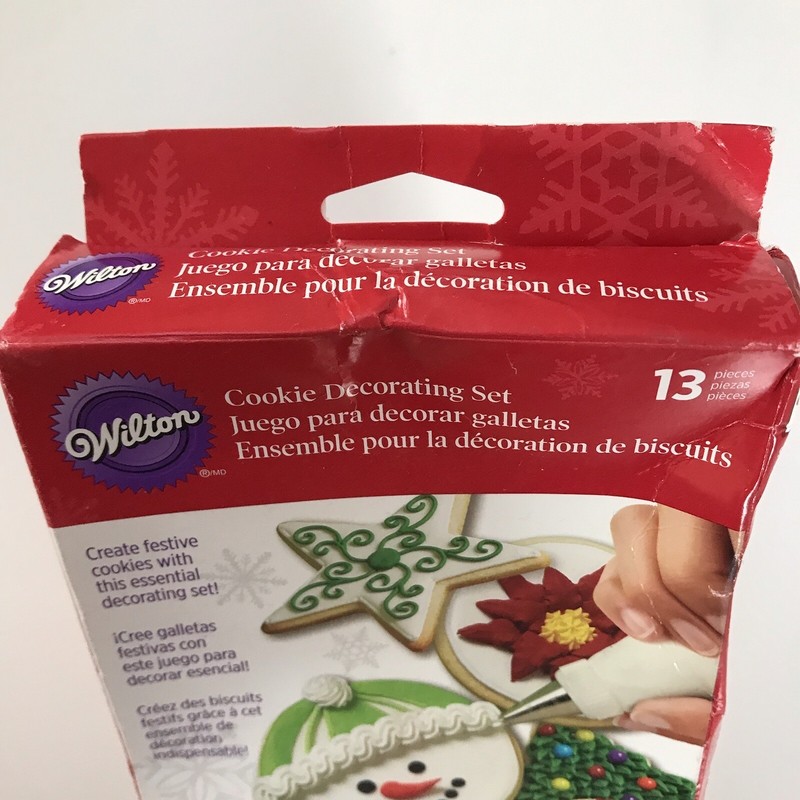 Wilton 13-piece Christmas Cookie Decorating Set New Icing Piping Tip Bag Stencil gallery