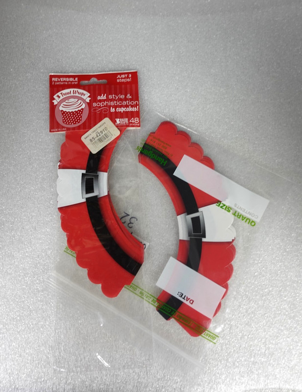 Bakery Crafts Christmas themed cupcake Treat Wraps lot 2 / Santa / SKT Bakery