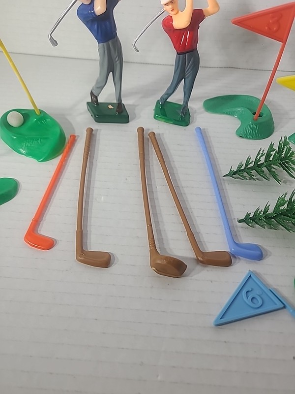 Large Lot Vintage Wilton Golf Themed Cake Topper Cake Decoration Set - 23 Pieces gallery