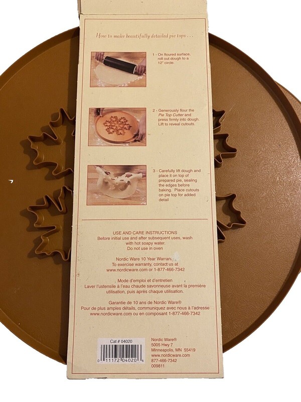 Nordic Ware 12.375" Leaves & Apples Reversible Pie Top Cutter. USA. Vintage[621] gallery