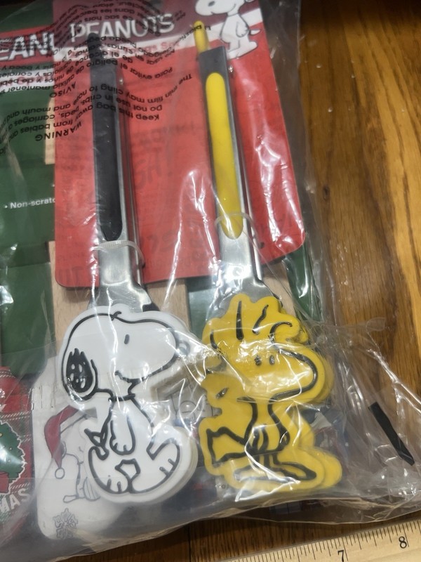 Peanuts Snoopy Cookie Cutter Kit Set, Spatulas And Tongs gallery