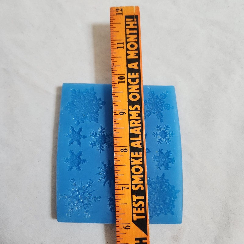 First Impressions Small Snowflakes Silicone Mold Cake Cupcake Fondant Gumpaste gallery