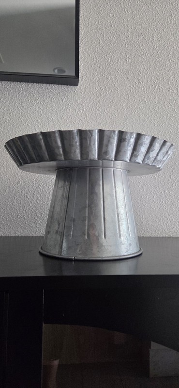 Rustic Farmhouse Galvanized Metal Display Cake Pastry Dessert Stand 7” Tall