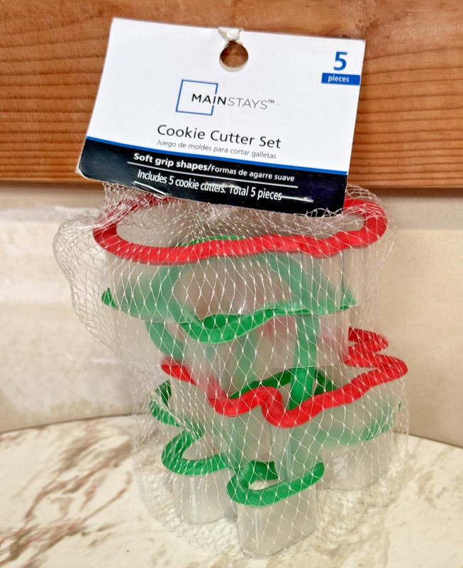 2pkg Christmas Cookie Cutter Seasonal Shape Sets Mainstays & Holiday Time gallery