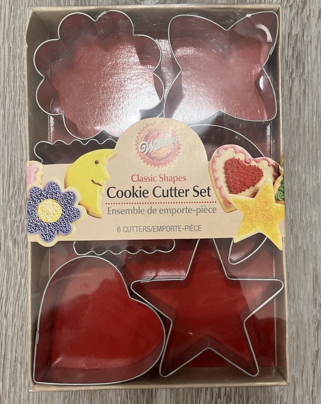 Wilton Cookie Cutter Set 6 – New In Box Metal Basic Cutter Set