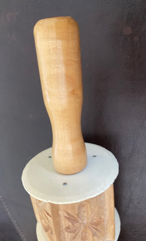 VTG Wooden Rolling Dough Pin 6-Sided 18 Designs Embossing Cookies Cutters 13.5” gallery