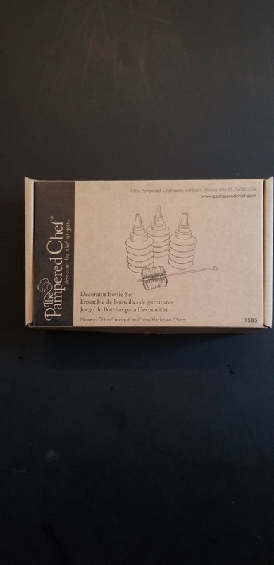 PAMPERED CHEF DECORATOR BOTTLE SET #1585 New in Box Complete 4 Icing cookie cake