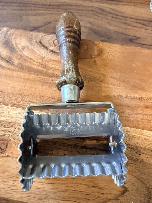 VINTAGE MONOPOL AURO EDELSTAHL ROSTFREI RAVIOLI PASTA CUTTER ROLLER GERMANY gallery
