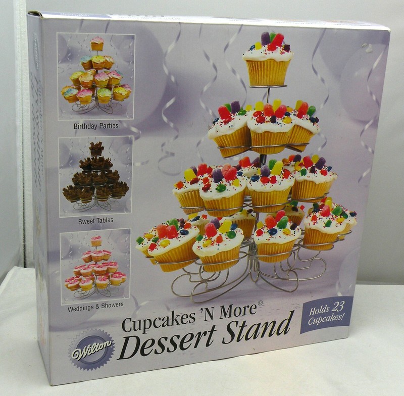 Wilton Cupcakes N More Dessert Stand Muffin Pastry Parties Weddings Holds 23