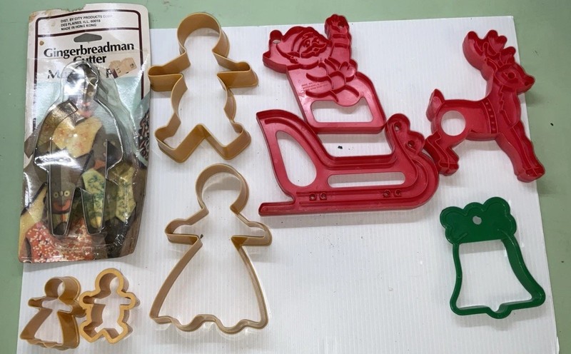 VINTAGE Christmas Cookie Cutter Sets. (Sleigh 6”, Lg. Gingerbread People 5.5”)