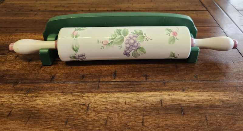 Rolling Pin Pfaltzgraff Grapevine Wooden Hanger Ceramic Porcelain Green 18.5 in gallery