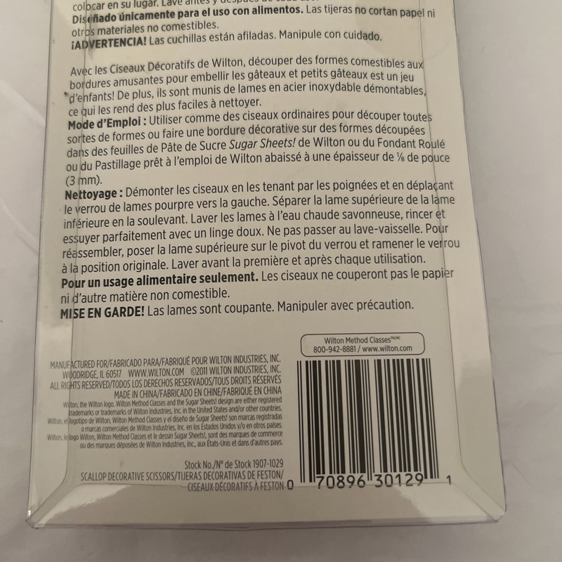 Wilton Fondant Decorative Scissors Scallop Cut - NEW! gallery