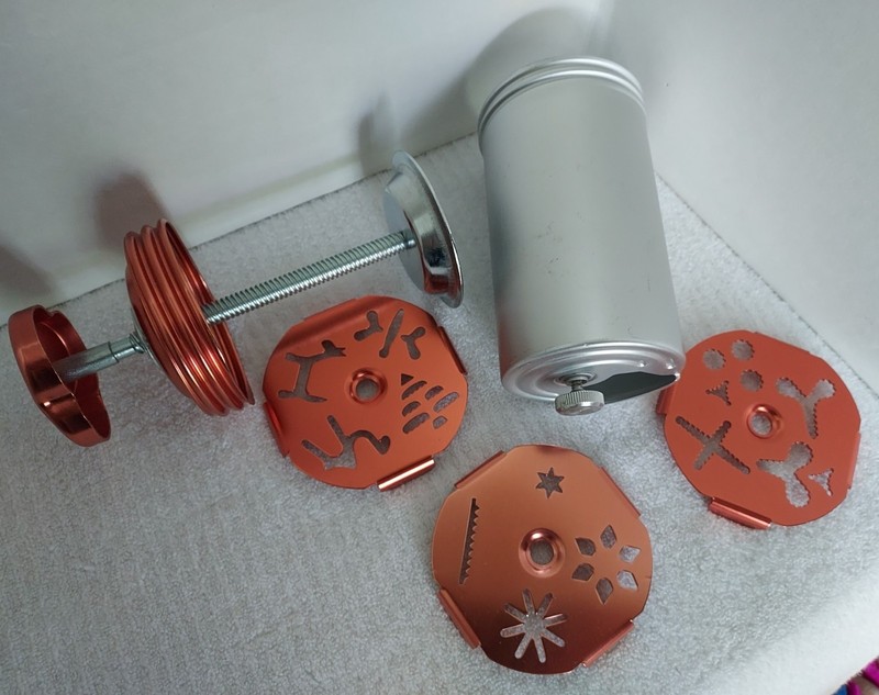 VTG Mirro Aluminum “dial-a-cookie” Cookie Press 3 Plates 12 Designs Screw Handle