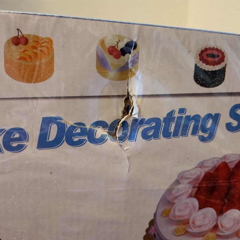 635pc Cake Decorating Kit Set New Sealed in Box w/ Piping Tips Baking Tools gallery