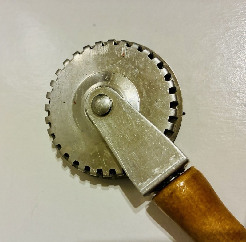 Double Wheel Pastry Cutter Metal Wood Round Shape Wooden Handle Silver Brown gallery