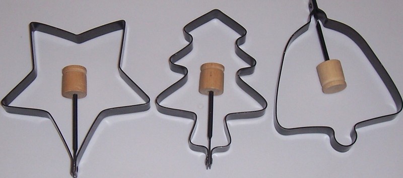 3 Metal Star, Bell, Tree Christmas Pancake Egg Mold Cookie Cutters W/Wood Hand