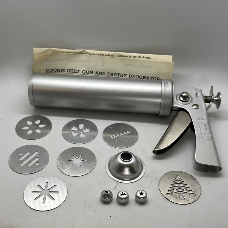 Vintage TRIG-A-MATIC Cookie-Chef & Pastry Gun with 6(1) Discs, Dome Cap & 3 Tips