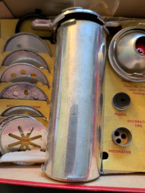 Vintage Cookie Press Metal 16 Pieces Used gallery