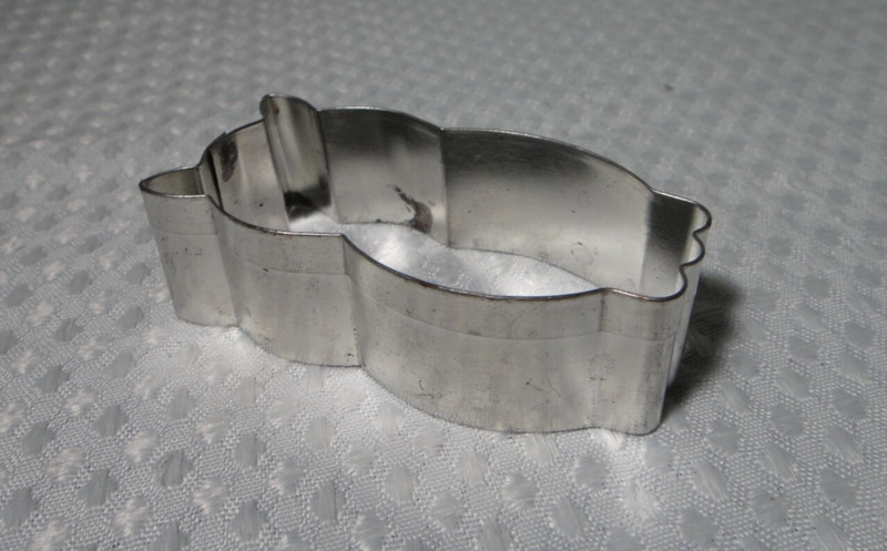 Cookie Cutter Owl 3 1/8" Metal Cutter Kitchen Tool Bird Wildlife gallery