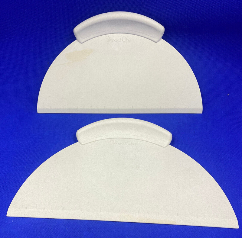 Pampered Chef Lift and Serve #2125 – Set of 2 – Pizza / Cake / Wreath Movers gallery