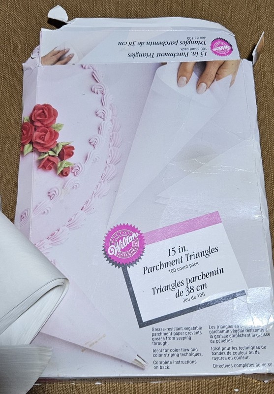 Baking Items, Pastry Mat, Stencils, Pampered Chef Decorating Kit, Piping Bags gallery