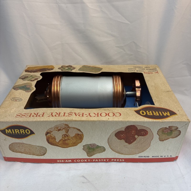 VTG 1950s Mirro Aluminum Cooky- Pastry Press 358-AM In Original Box gallery
