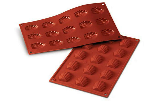 Silikomart – Sf031 Mini Madeleine- 15 INDENTS