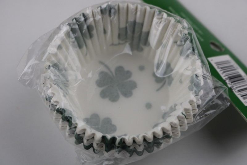 St. Patrick’s Day Baking Cups Cupcake Liners 4 Leaf Clover, 75 Pcs. gallery
