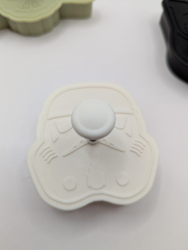 WILLIAMS SONOMA STAR WARS COOKIE CUTTERS SET OF 4 YODA VADER BOBA STORMTROOPER gallery