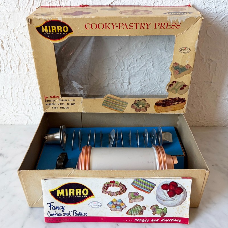Vintage Mirro Cooky-Pastry Press Complete Set Spritz Original Box & Recipe Book gallery