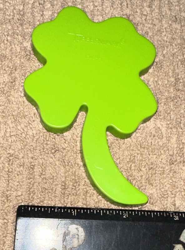 Tupperware Shamrock Clover Cookie Cutter Lime Green Plastic #1316 St Patricks gallery