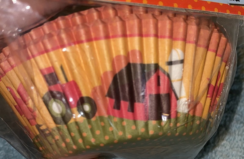 50pc Studio 18 Baking Cups - “Ruler of the Roost” Farm Rooster Tractor NEW!! gallery