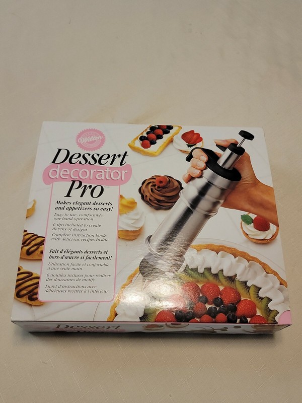 Wilton Dessert Decorator Pro gallery