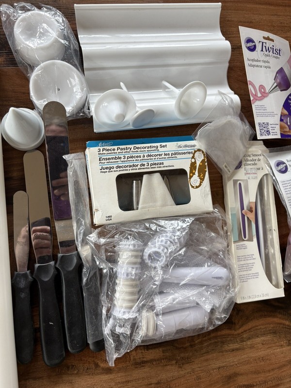 Wilton And Ateco Cake Decorating Lot Spatulas Cutter Set gallery