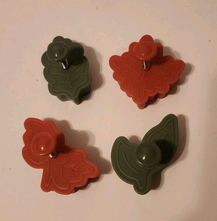 Plastic Cookie Cutter - Set of 4 - Autumn-Themed Olive Green Orange gallery