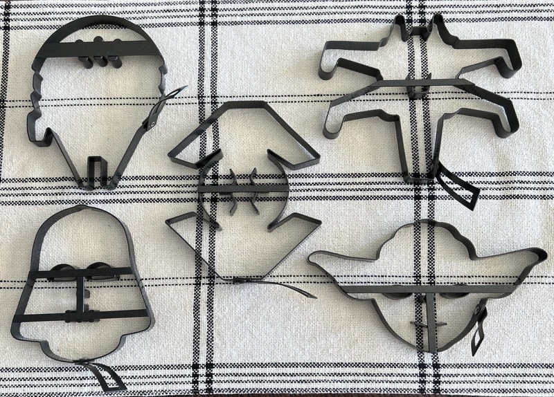 Star Wars William Sonoma Cookie Cutters/Pancake Molds/Ginger Bread Set – 5 Large