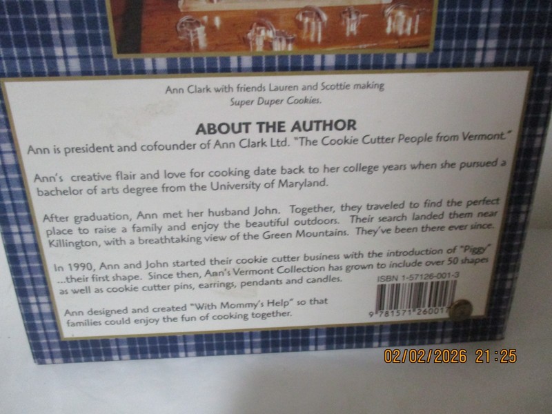 "With Mommy's Help A Cookbook For Children" by Ann Clark w/4 Cookie Cutters gallery