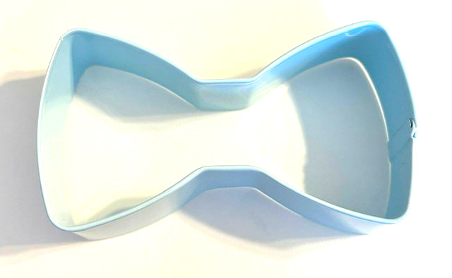5 Wilton Cookie Cutters Graduation Cap Bow Tie Dress Shooting Star Speech Bubble gallery